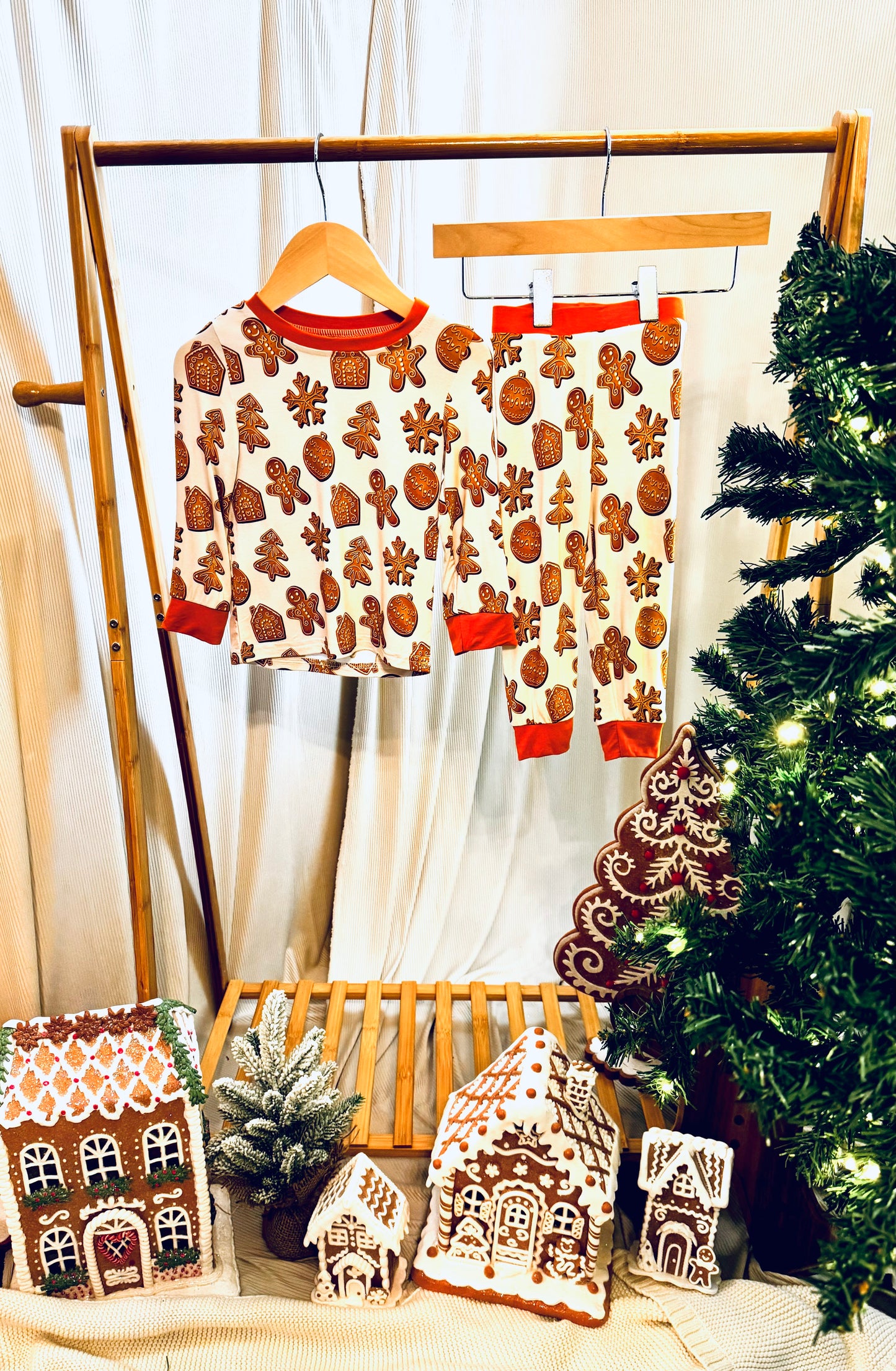 Gingerbread Cookies Two-Piece Bamboo Lounge Set