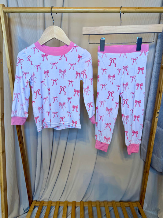 The Bow Two-Piece Bamboo Lounge Set